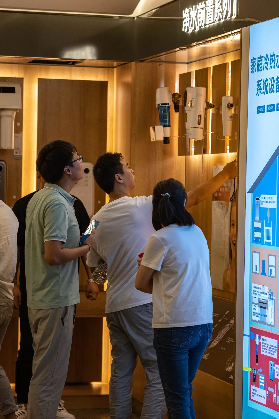家具设计班学员参观大信博物馆