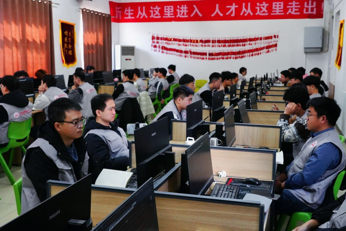 大学生暑假别躺平，35天学个技能！